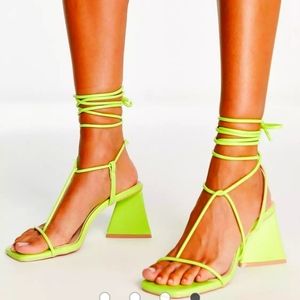 NWT Electric Lime Green Strappy summer mid block heel